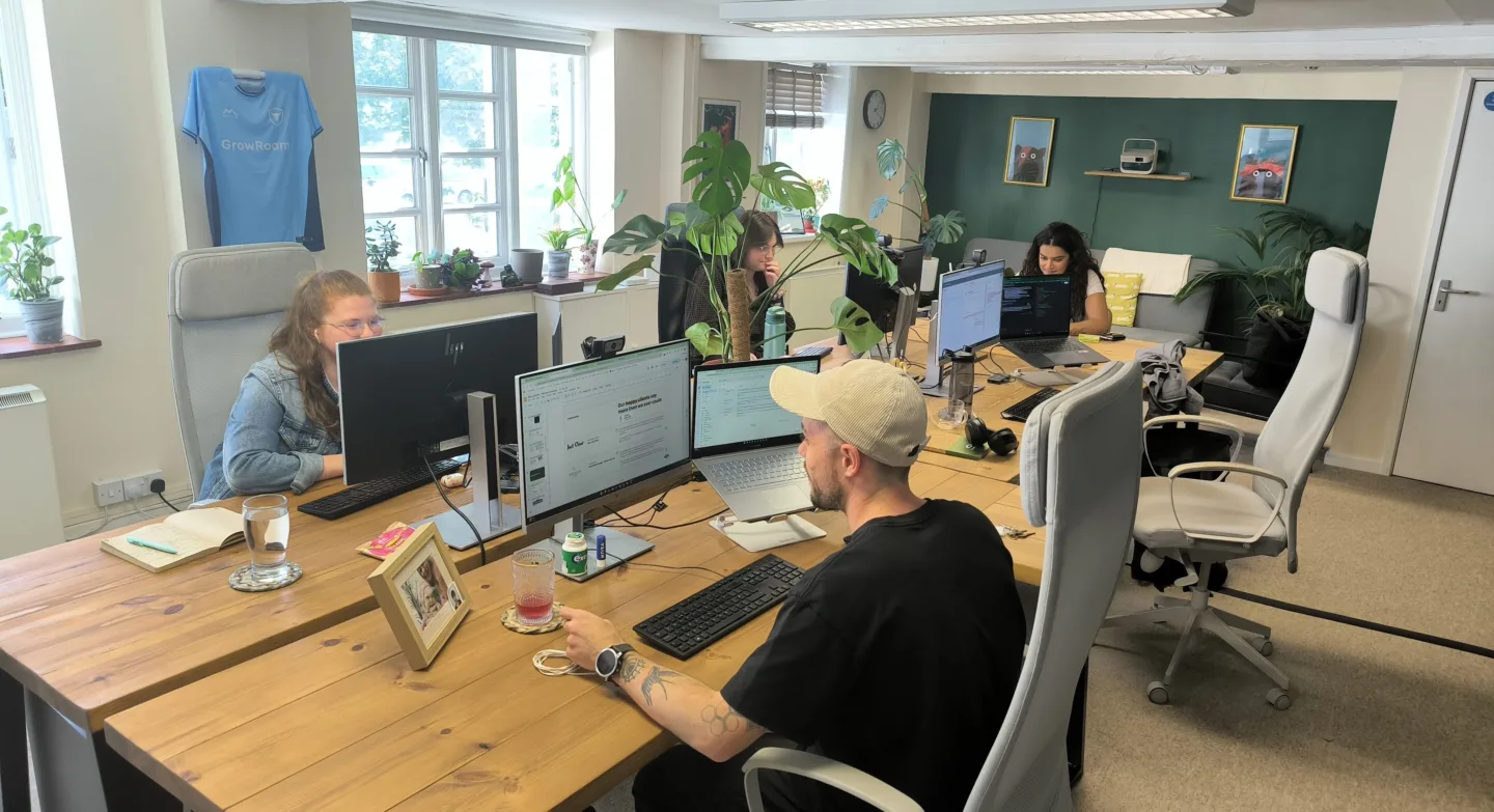 A picture of the enitre GrowRoom team.