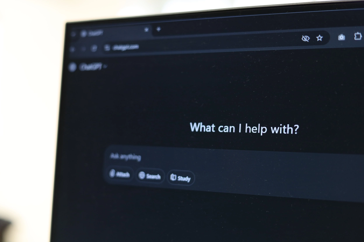 GrowRoom chatGPT image